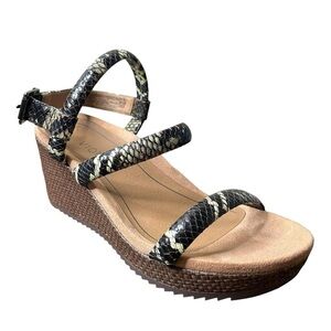 Vionic Snake Print Wedge Sandals size 8.5